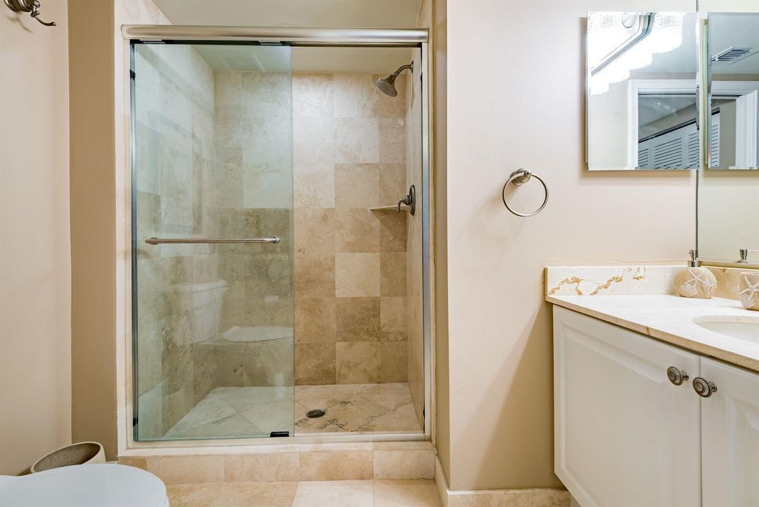 2nd Bath Shower