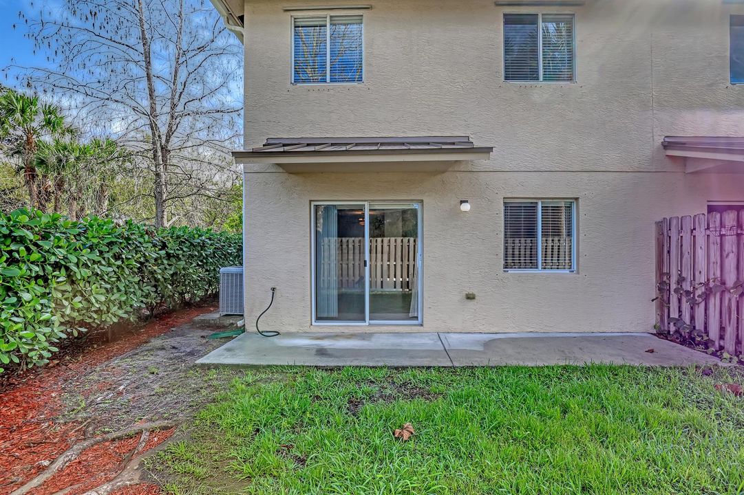 296 SE Bloxham (36)
