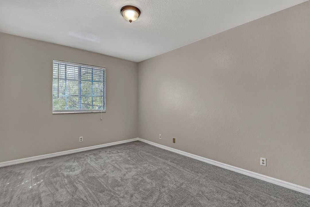 296 SE Bloxham (32)