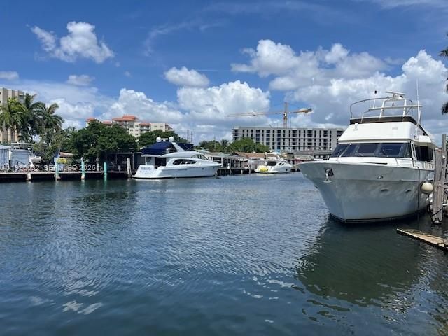 На продажу: $425,000 (144.00 acres)