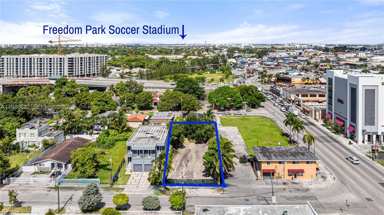 На продажу: $425,000 (144.00 acres)