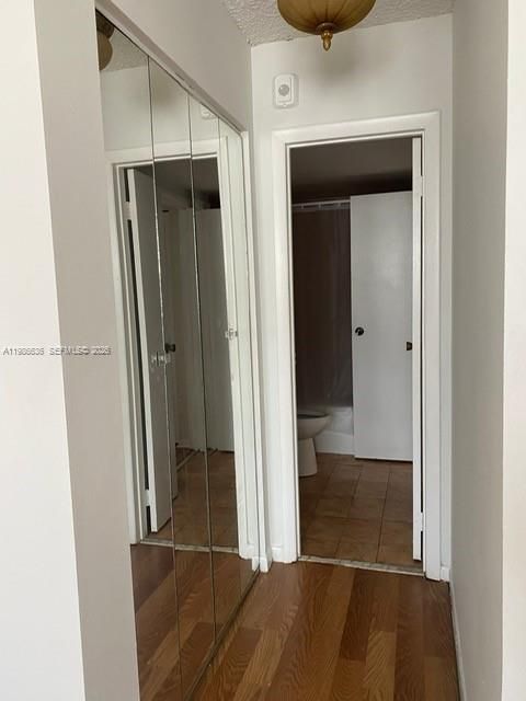 For Sale: $142,000 (1 beds, 1 baths, 658 Square Feet)