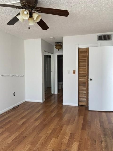 For Sale: $142,000 (1 beds, 1 baths, 658 Square Feet)