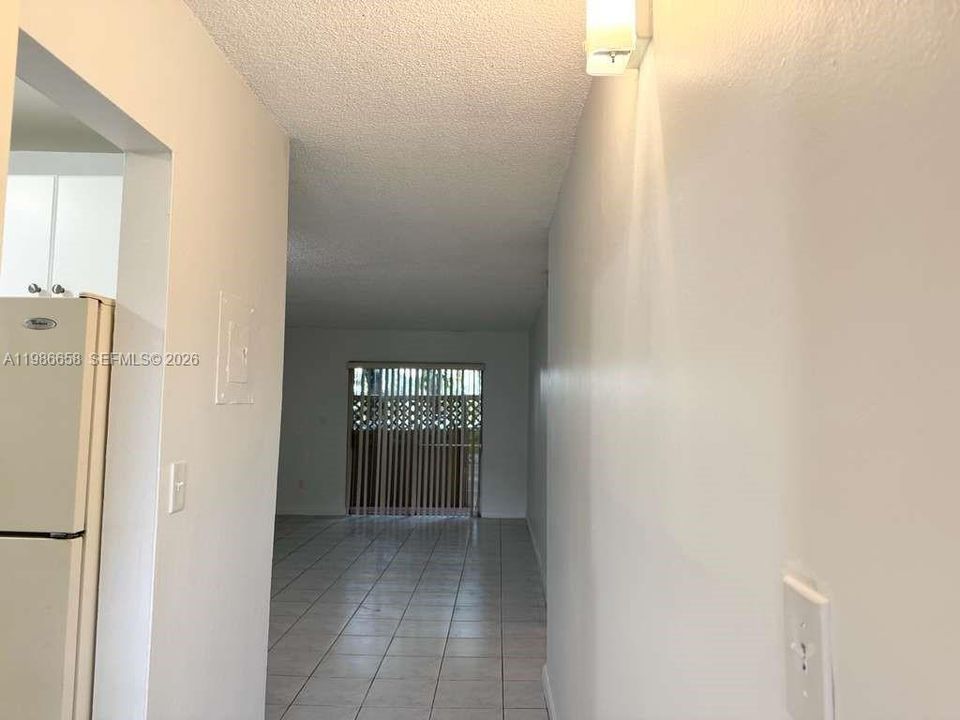 Vendido Recientemente: $249,500 (2 camas, 2 baños, 945 Pies cuadrados)