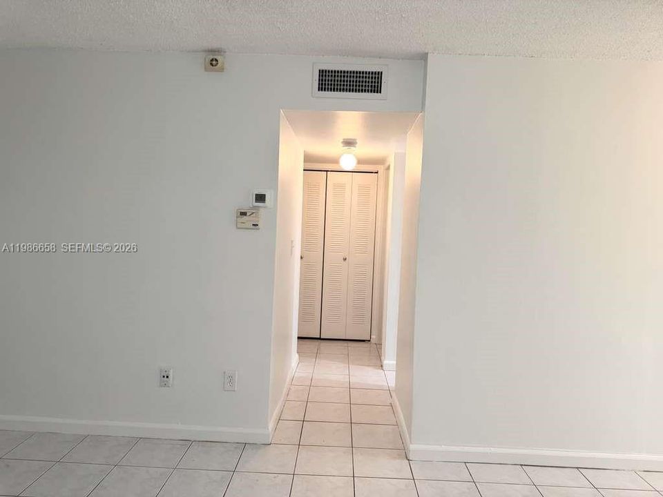Vendido Recientemente: $249,500 (2 camas, 2 baños, 945 Pies cuadrados)