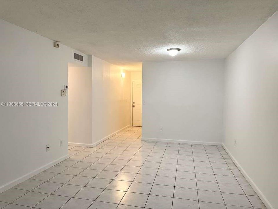 Vendido Recientemente: $249,500 (2 camas, 2 baños, 945 Pies cuadrados)