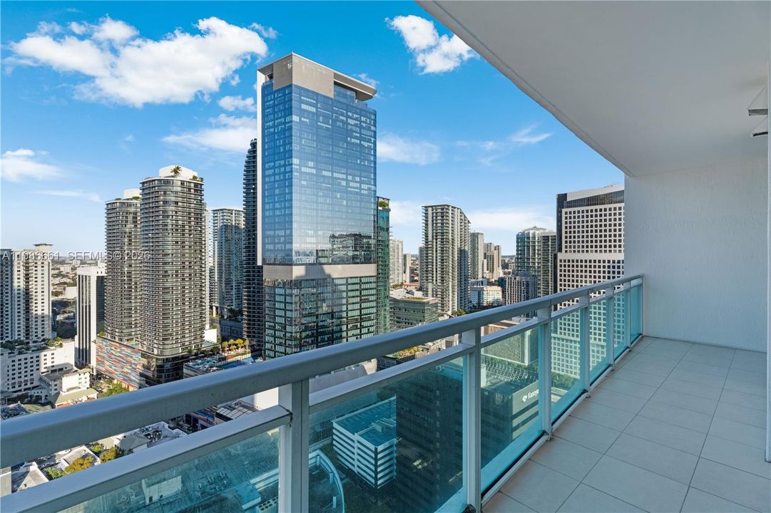 For Sale: $740,000 (2 beds, 2 baths, 1113 Square Feet)
