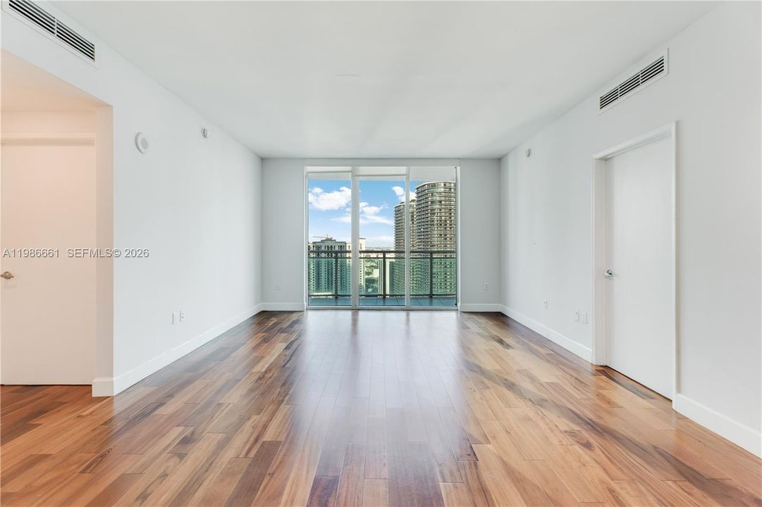 For Sale: $740,000 (2 beds, 2 baths, 1113 Square Feet)