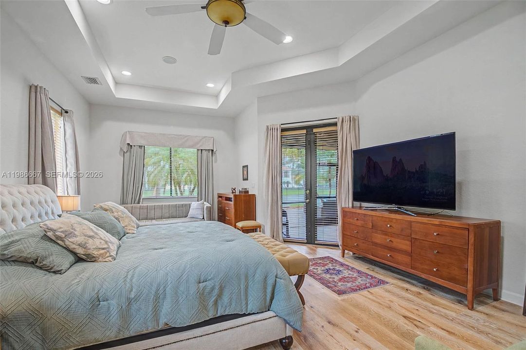 For Sale: $890,000 (5 beds, 3 baths, 3061 Square Feet)