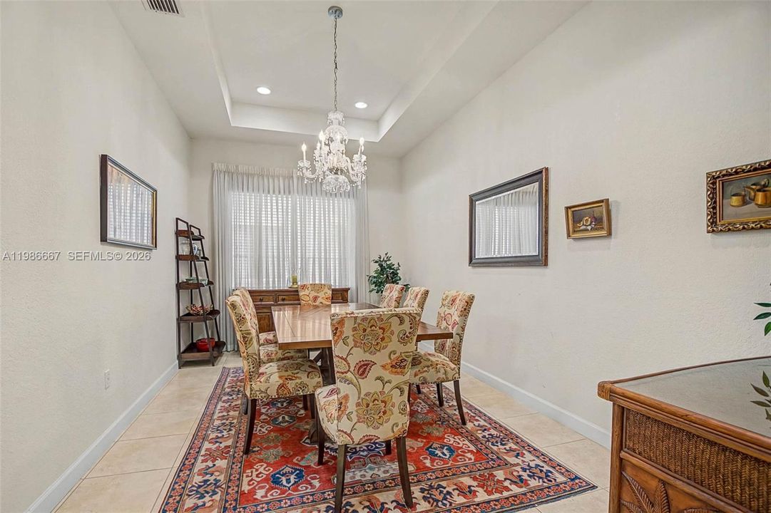 For Sale: $890,000 (5 beds, 3 baths, 3061 Square Feet)