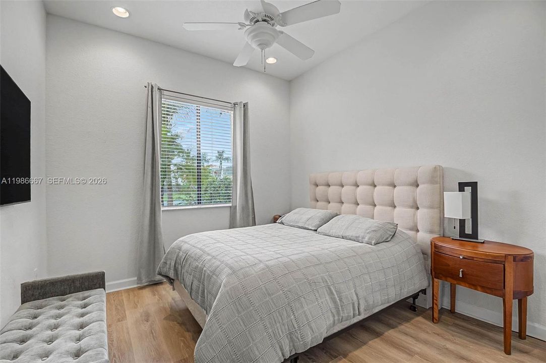 For Sale: $890,000 (5 beds, 3 baths, 3061 Square Feet)