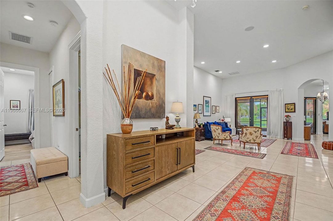For Sale: $890,000 (5 beds, 3 baths, 3061 Square Feet)