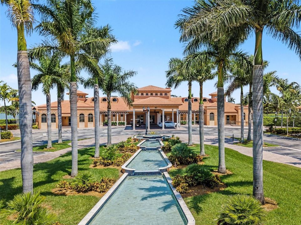 For Sale: $890,000 (5 beds, 3 baths, 3061 Square Feet)