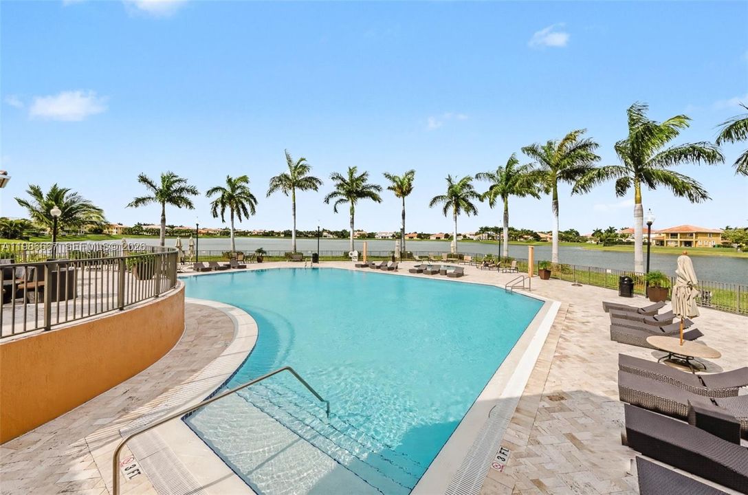 For Sale: $890,000 (5 beds, 3 baths, 3061 Square Feet)