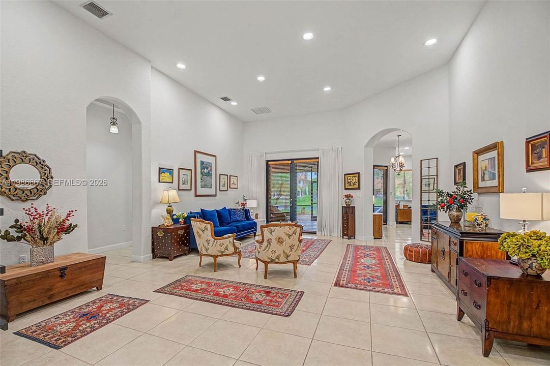 For Sale: $890,000 (5 beds, 3 baths, 3061 Square Feet)