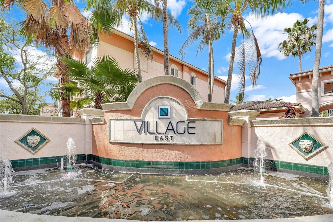 Active With Contract: $2,500 (1 beds, 1 baths, 878 Square Feet)