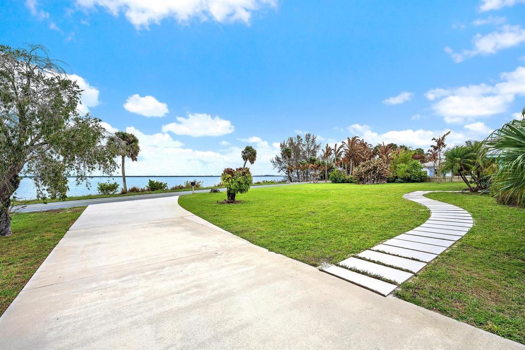 6205 S Indian River Dr-5