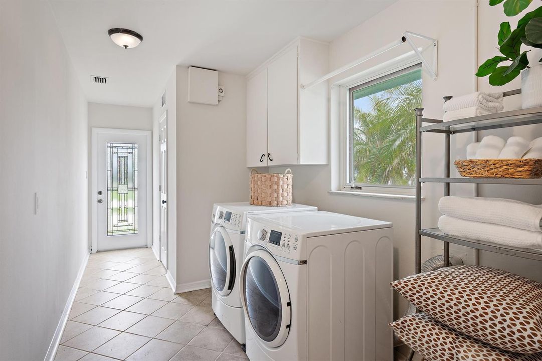 6205 S Indian River Dr-31