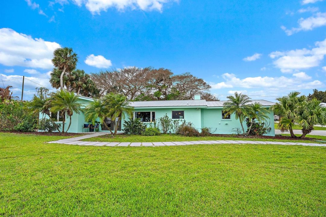 6205 S Indian River Dr-12