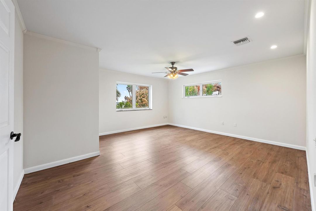 6205 S Indian River Dr-14