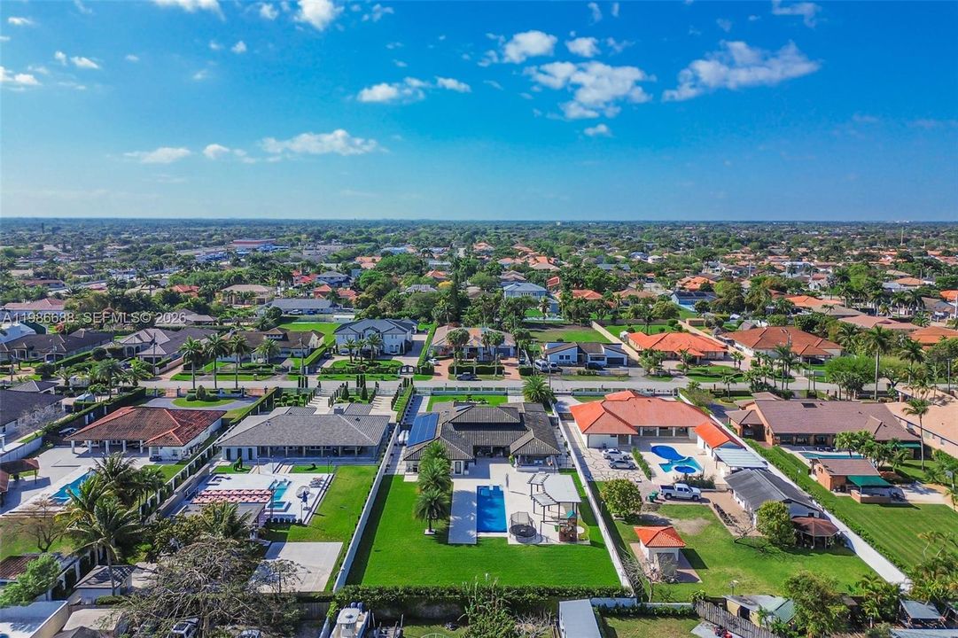 For Sale: $3,490,000 (5 beds, 4 baths, 3567 Square Feet)