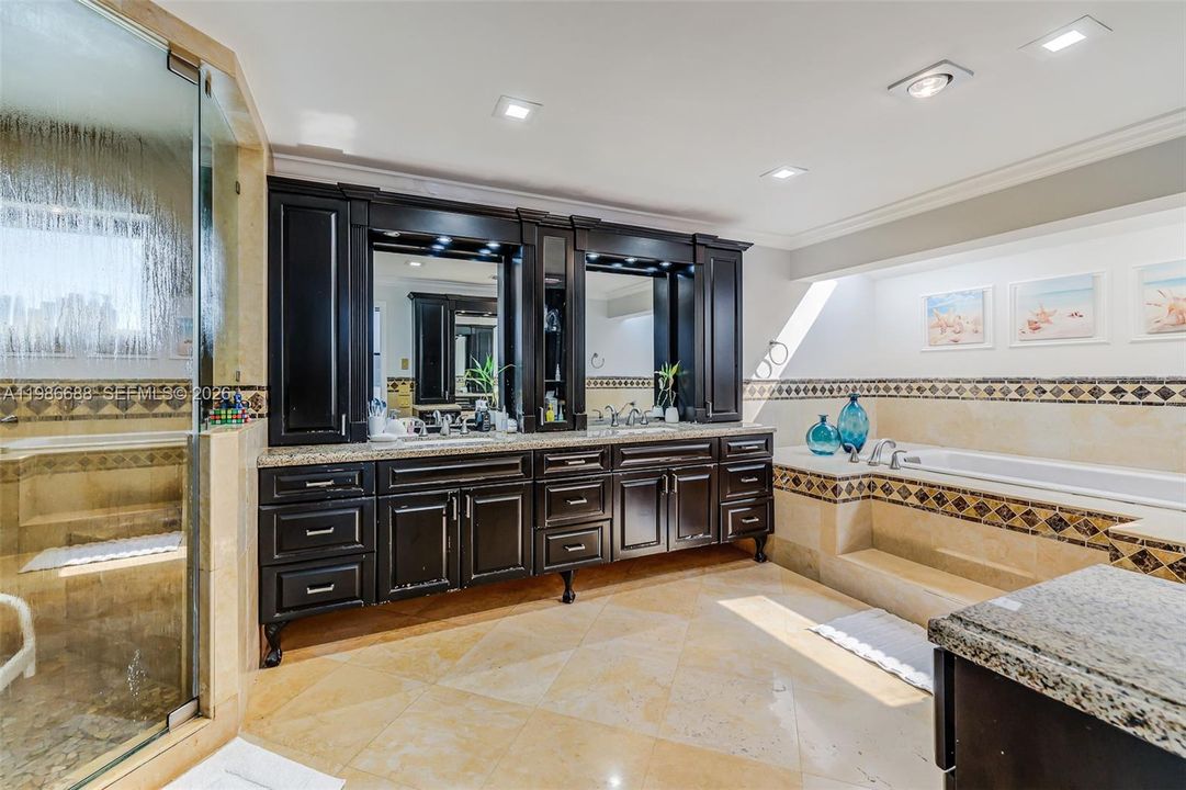 For Sale: $3,490,000 (5 beds, 4 baths, 3567 Square Feet)