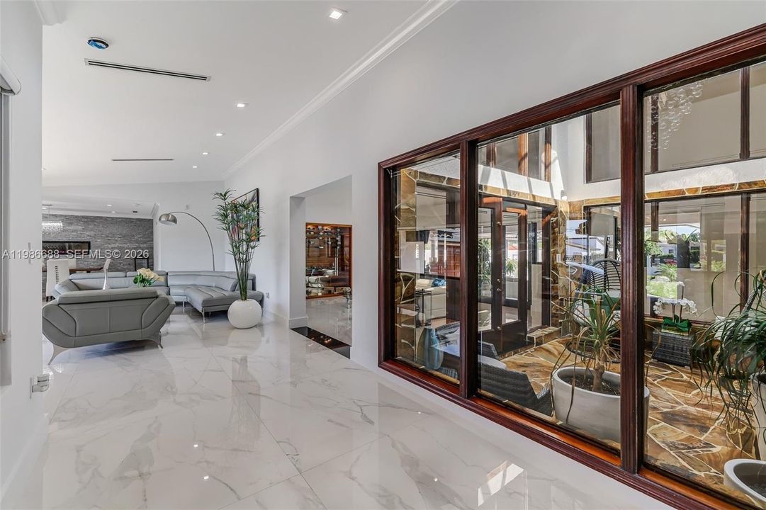 For Sale: $3,490,000 (5 beds, 4 baths, 3567 Square Feet)
