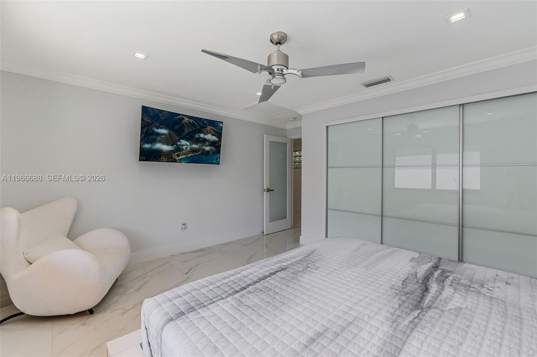 For Sale: $3,490,000 (5 beds, 4 baths, 3567 Square Feet)