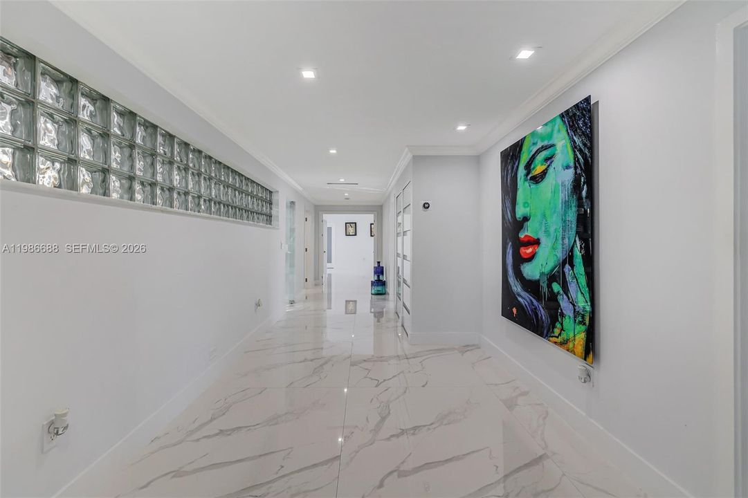 For Sale: $3,490,000 (5 beds, 4 baths, 3567 Square Feet)