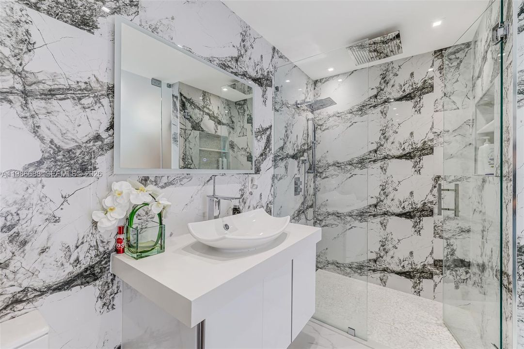 For Sale: $3,490,000 (5 beds, 4 baths, 3567 Square Feet)