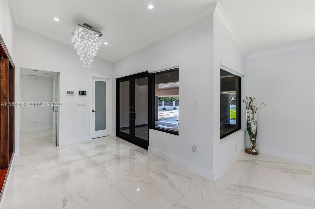 For Sale: $3,490,000 (5 beds, 4 baths, 3567 Square Feet)