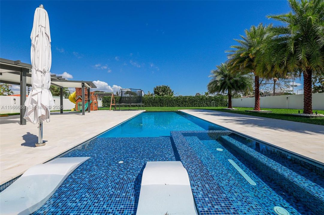 For Sale: $3,490,000 (5 beds, 4 baths, 3567 Square Feet)