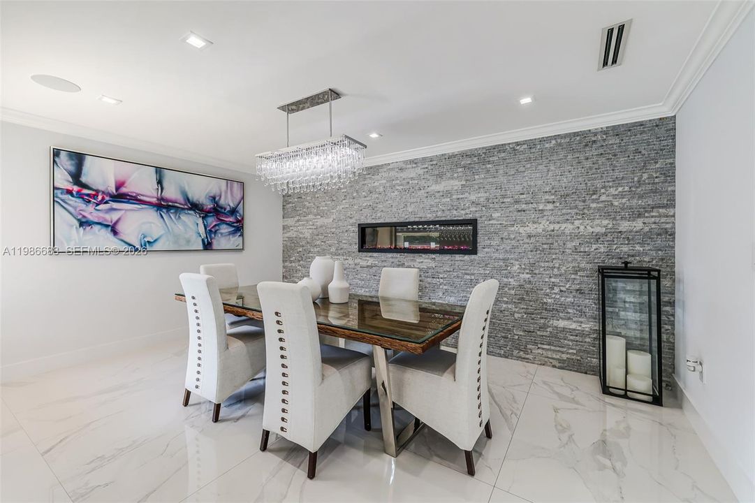 For Sale: $3,490,000 (5 beds, 4 baths, 3567 Square Feet)