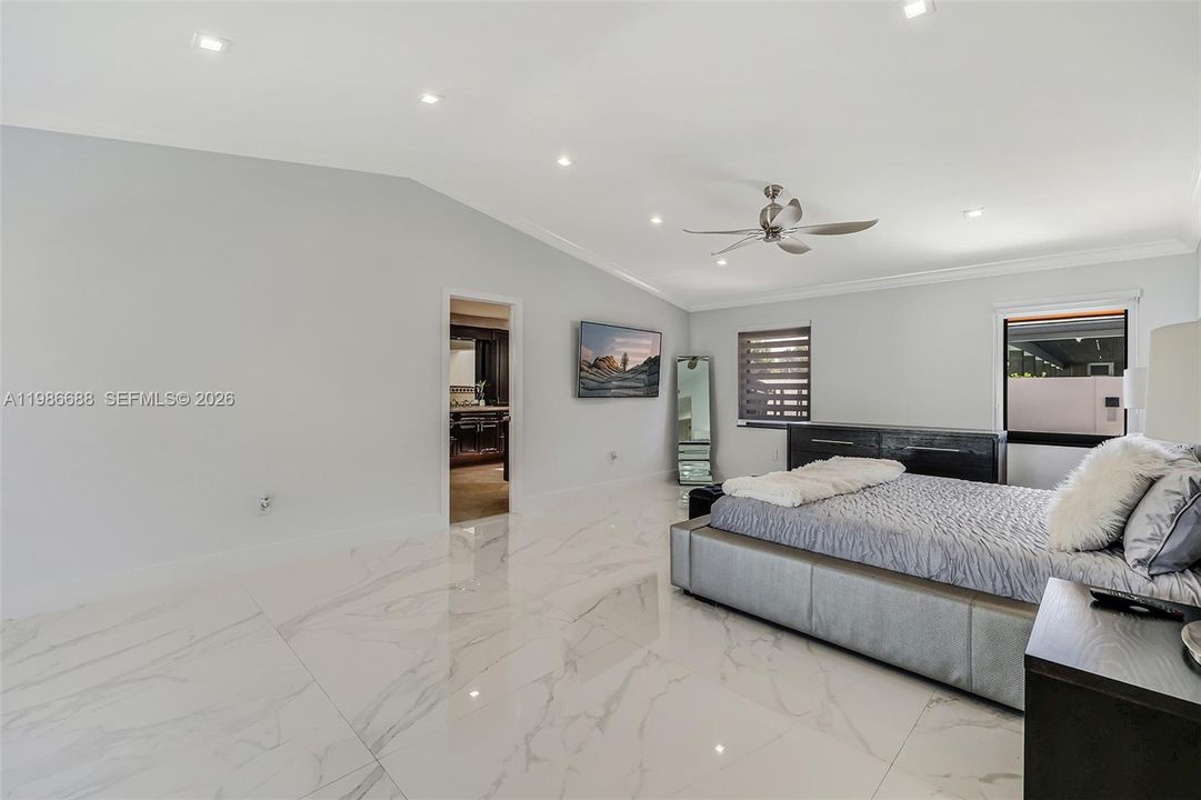 For Sale: $3,490,000 (5 beds, 4 baths, 3567 Square Feet)