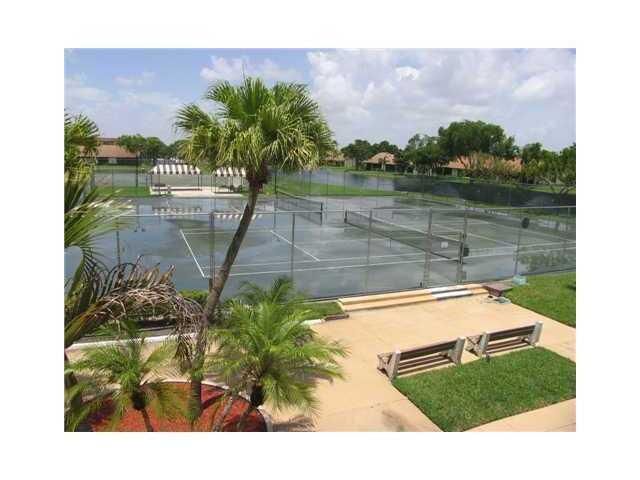 Tennis/Pickleball Courts