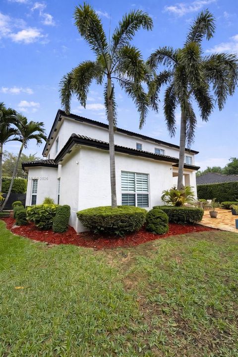 Recientemente alquilado: $5,999 (4 camas, 3 baños, 2984 Pies cuadrados)