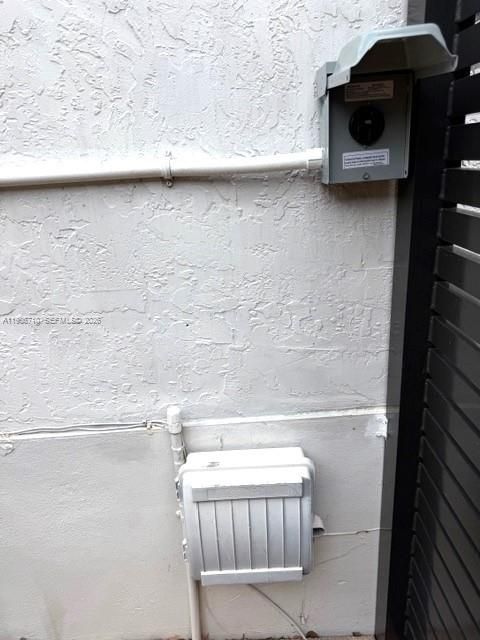 Recientemente alquilado: $5,999 (4 camas, 3 baños, 2984 Pies cuadrados)