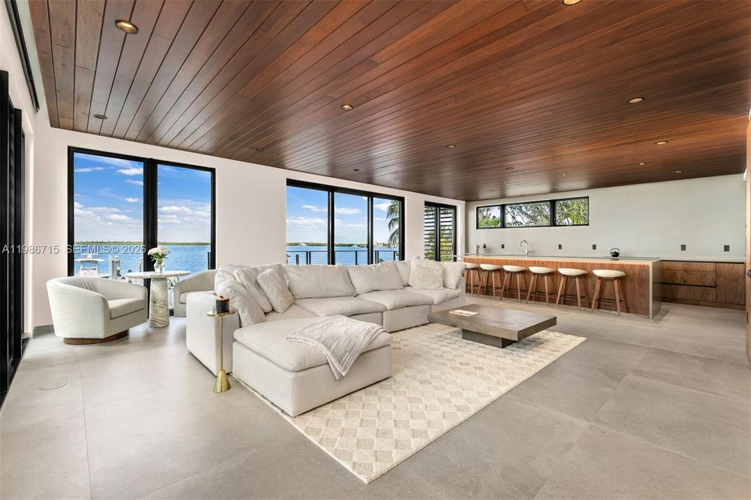 En Venta: $4,799,000 (4 camas, 3 baños, 3325 Pies cuadrados)