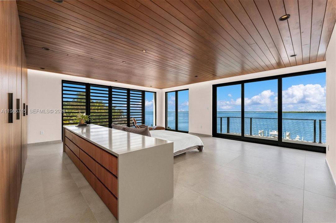 En Venta: $4,799,000 (4 camas, 3 baños, 3325 Pies cuadrados)