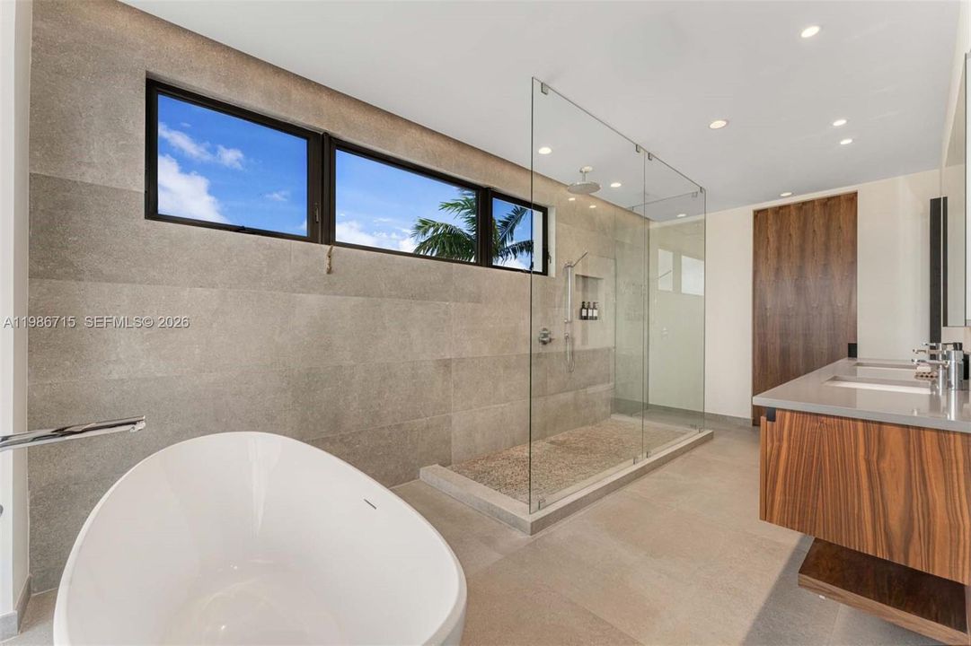 En Venta: $4,799,000 (4 camas, 3 baños, 3325 Pies cuadrados)