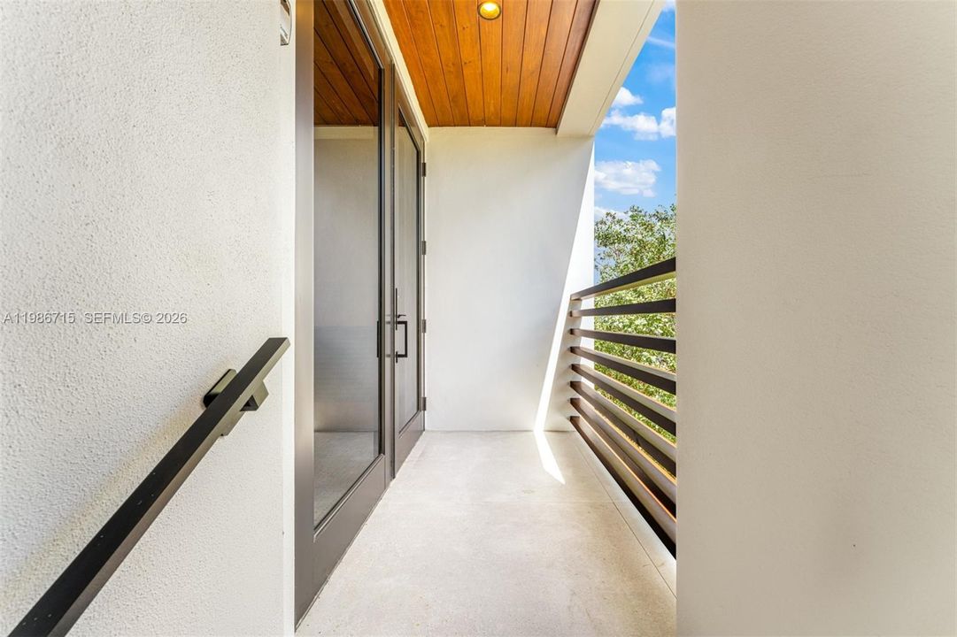 En Venta: $4,799,000 (4 camas, 3 baños, 3325 Pies cuadrados)