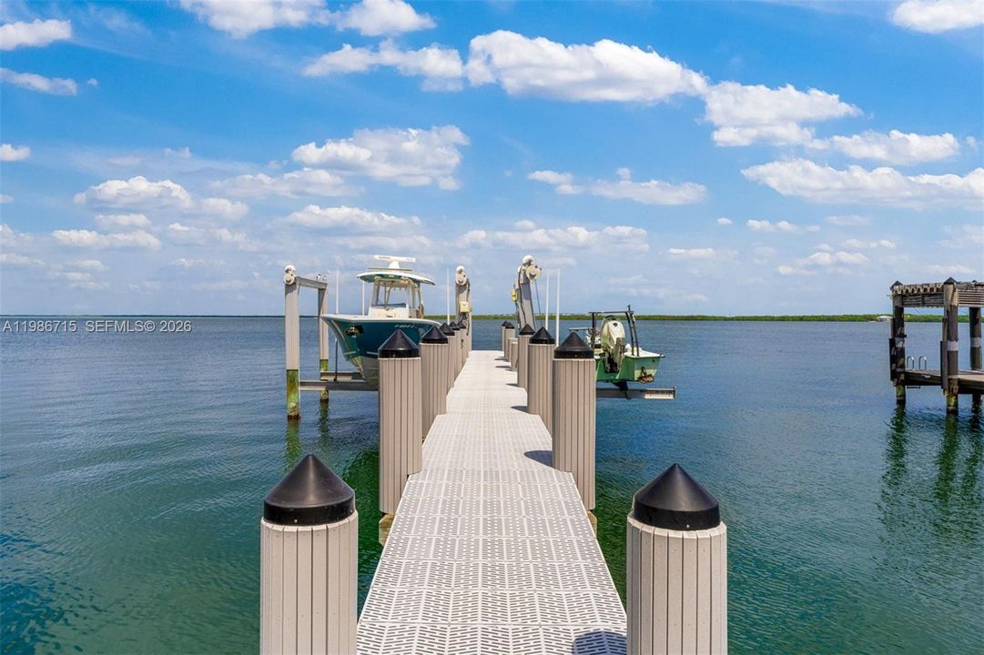 En Venta: $4,799,000 (4 camas, 3 baños, 3325 Pies cuadrados)