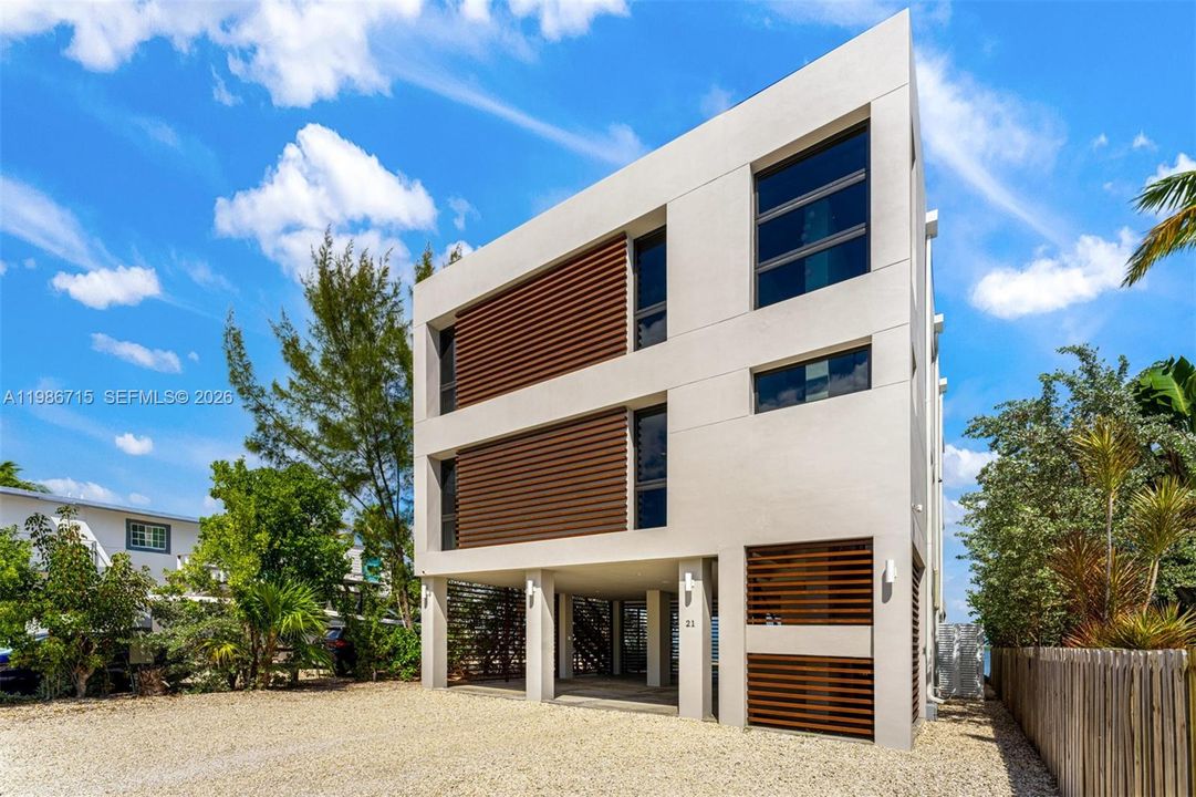 En Venta: $4,799,000 (4 camas, 3 baños, 3325 Pies cuadrados)