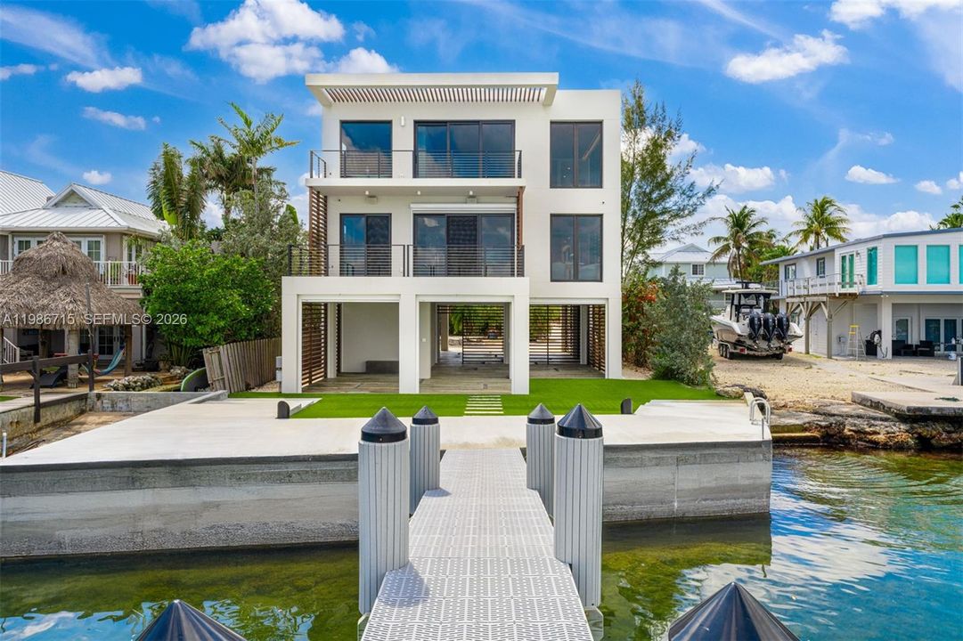 En Venta: $4,799,000 (4 camas, 3 baños, 3325 Pies cuadrados)