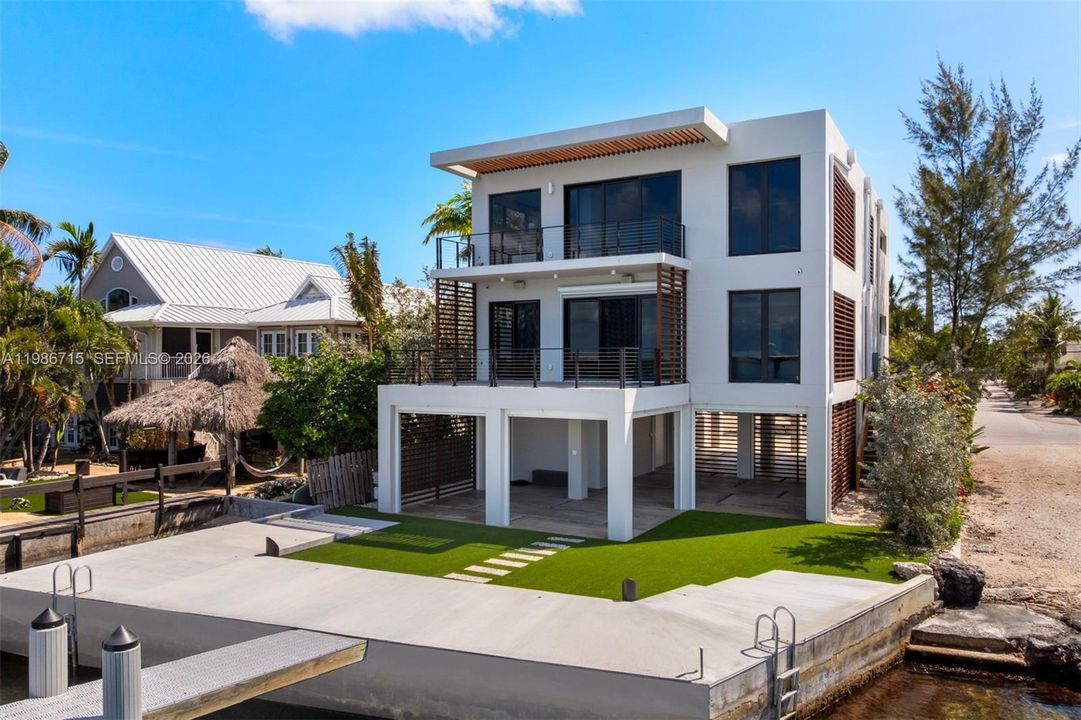 En Venta: $4,799,000 (4 camas, 3 baños, 3325 Pies cuadrados)