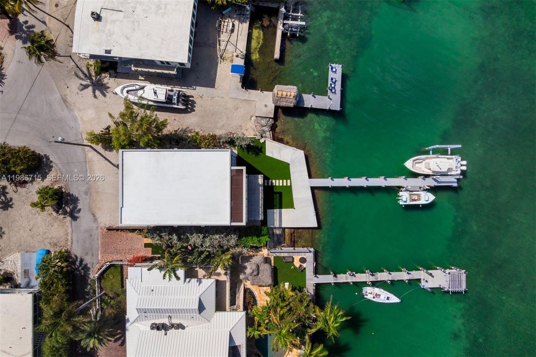 En Venta: $4,799,000 (4 camas, 3 baños, 3325 Pies cuadrados)