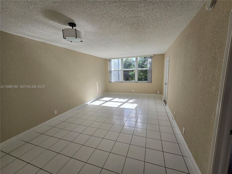 En Venta: $168,000 (1 camas, 1 baños, 690 Pies cuadrados)