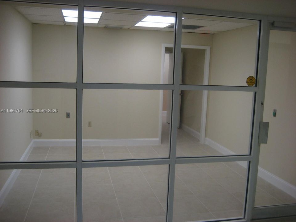 В аренду: $12,666 (0 спален, 0 ванн, 0 Квадратных фут)