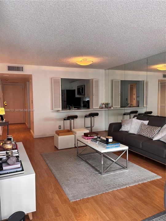 En Venta: $499,000 (1 camas, 1 baños, 873 Pies cuadrados)