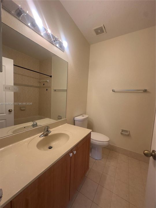 For Sale: $199,500 (3 beds, 2 baths, 1076 Square Feet)